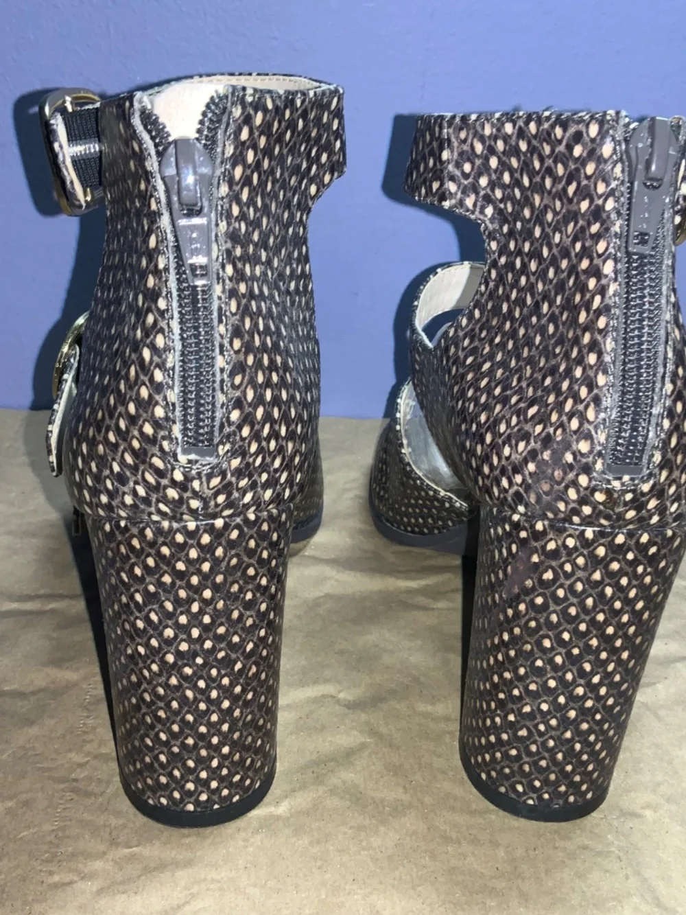 Nine West Nopereira faux reptile print multi strap block heel sandals Sz 9M